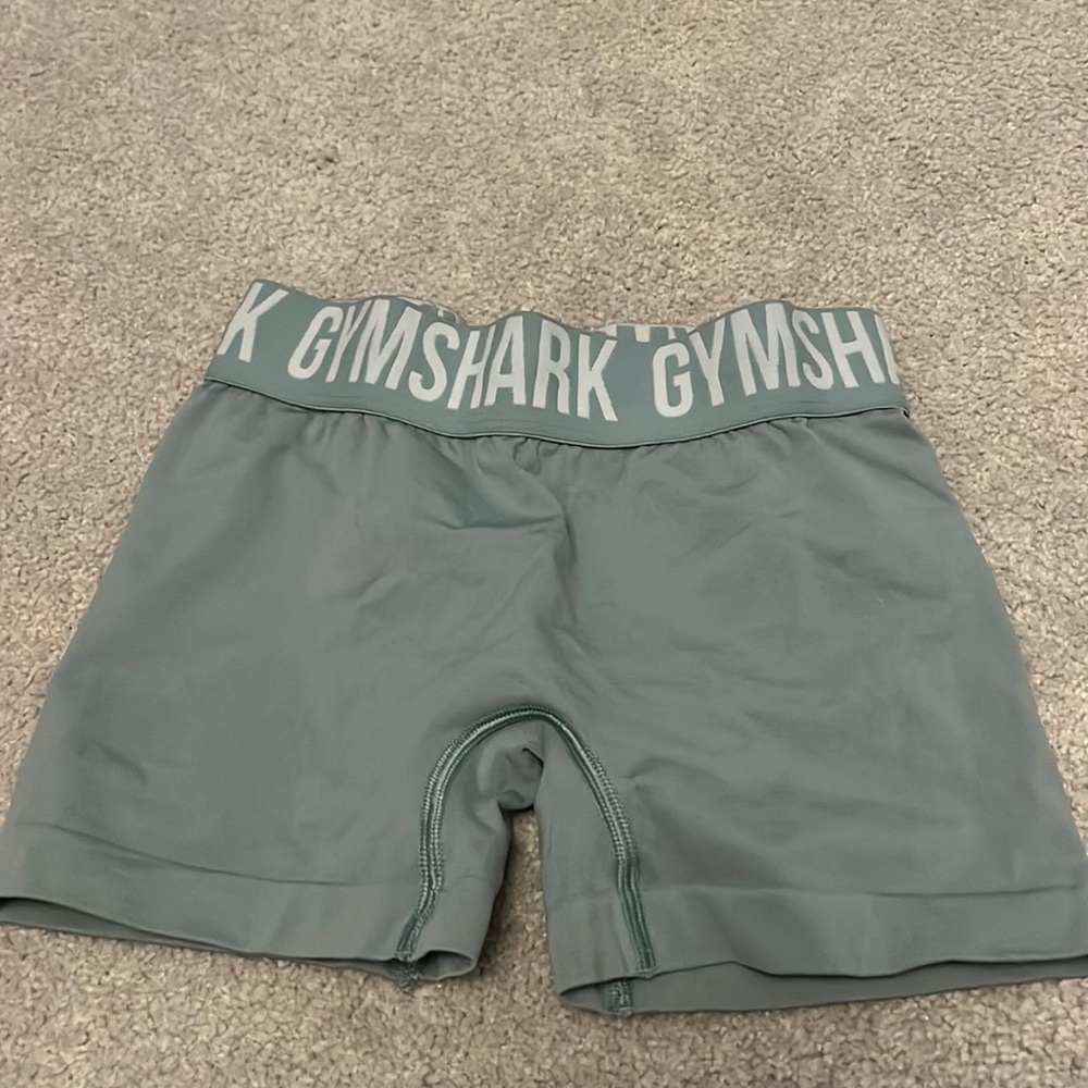 GYMSHARK biker shorts